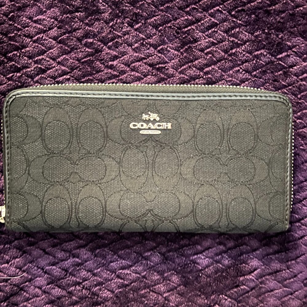 NWOT~COACH-Black on Black Signature Jacquard Long Zippered Wallet